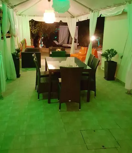 Willa Artemisia Protaras