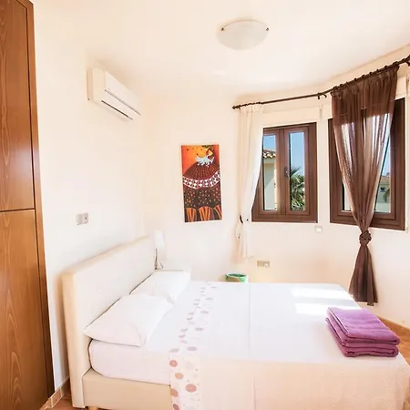 Artemisia ヴィラ プロタラス